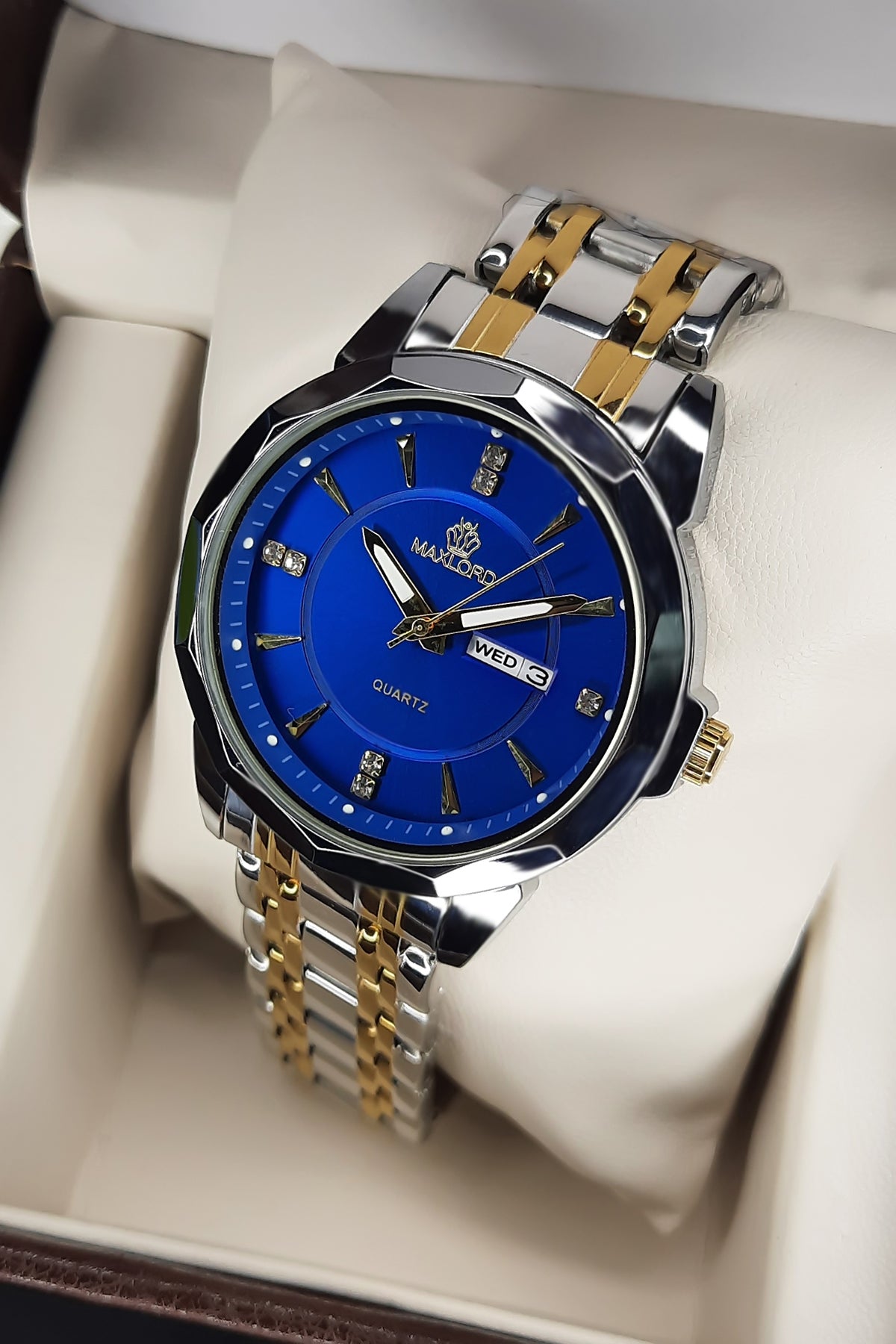 ⌚ স্টাইল 🛡️ কোয়ালিটি ✅ Waterproof & গ্যারান্টি ১ টাকা অগ্রিম নয় | ফ্রি ডেলিভারি + 3ml পারফিউম ফ্রি!