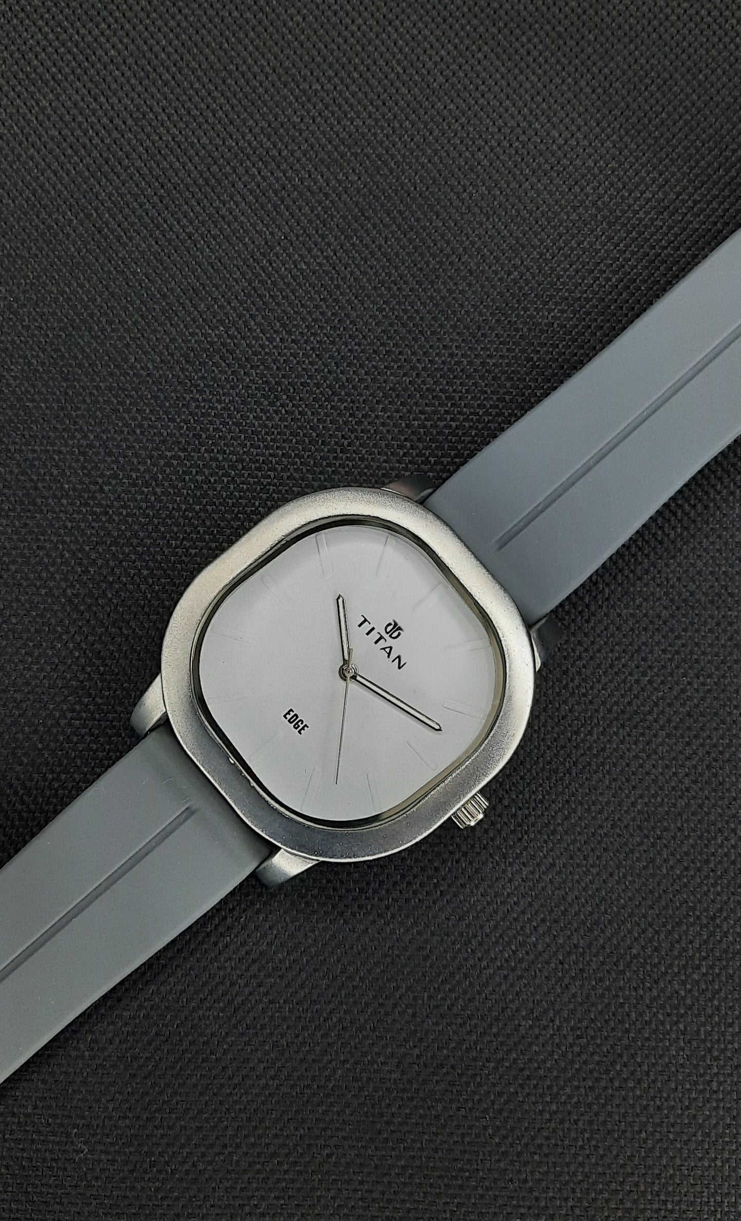 ✨ প্রিমিয়াম 𝐓𝐢𝐭𝐚𝐧 𝐖𝐫𝐢𝐬𝐭 𝐖𝐚𝐭𝐜𝐡  ফ্রি ডেলিভারি + 3ml পারফিউম ফ্রি!✨