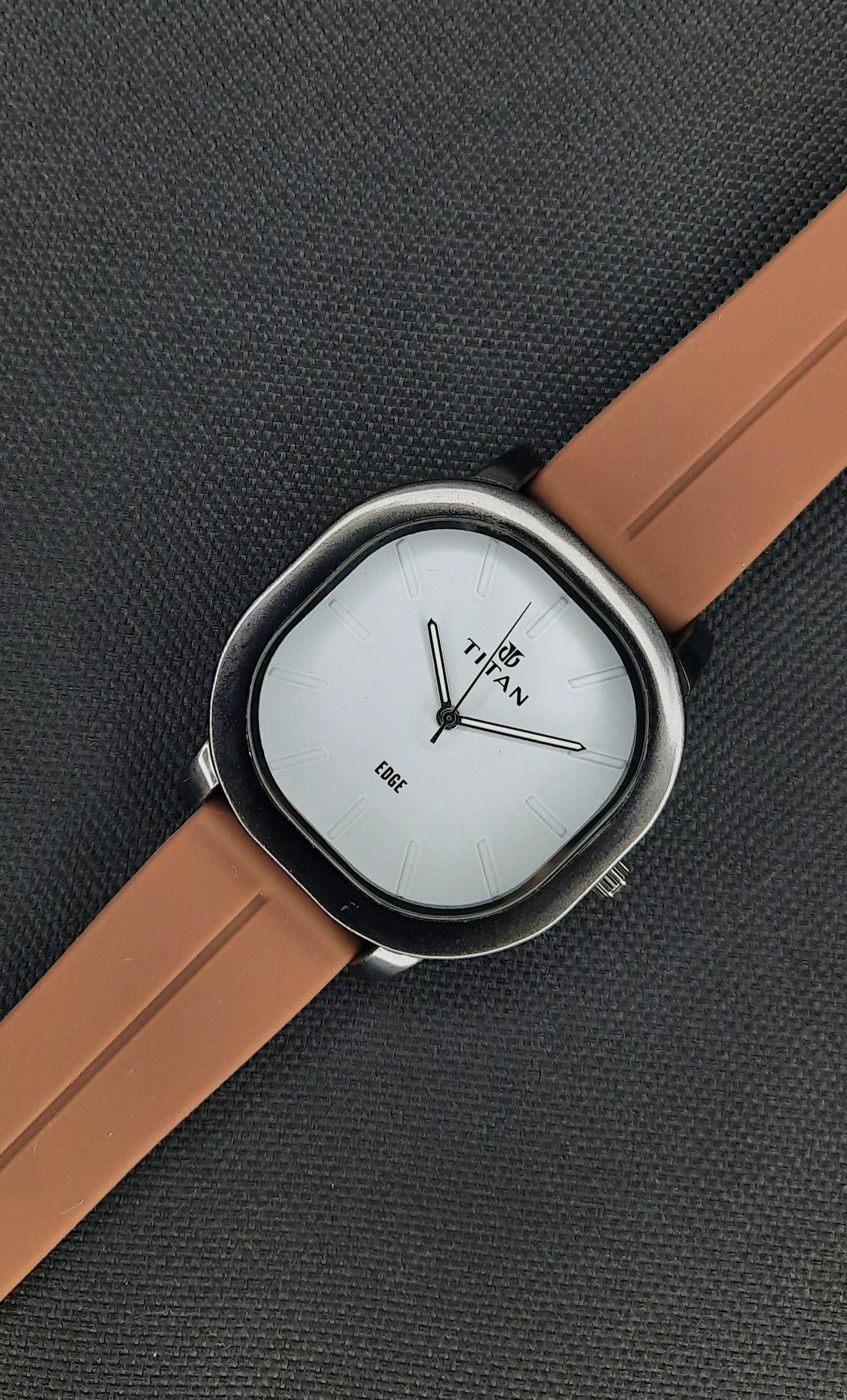 ✨ প্রিমিয়াম 𝐓𝐢𝐭𝐚𝐧 𝐖𝐫𝐢𝐬𝐭 𝐖𝐚𝐭𝐜𝐡  ফ্রি ডেলিভারি + 3ml পারফিউম ফ্রি!✨