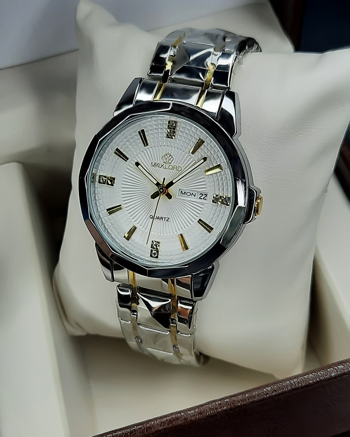 ⌚ স্টাইল 🛡️ কোয়ালিটি ✅ Waterproof & গ্যারান্টি ১ টাকা অগ্রিম নয় | ফ্রি ডেলিভারি + 3ml পারফিউম ফ্রি!