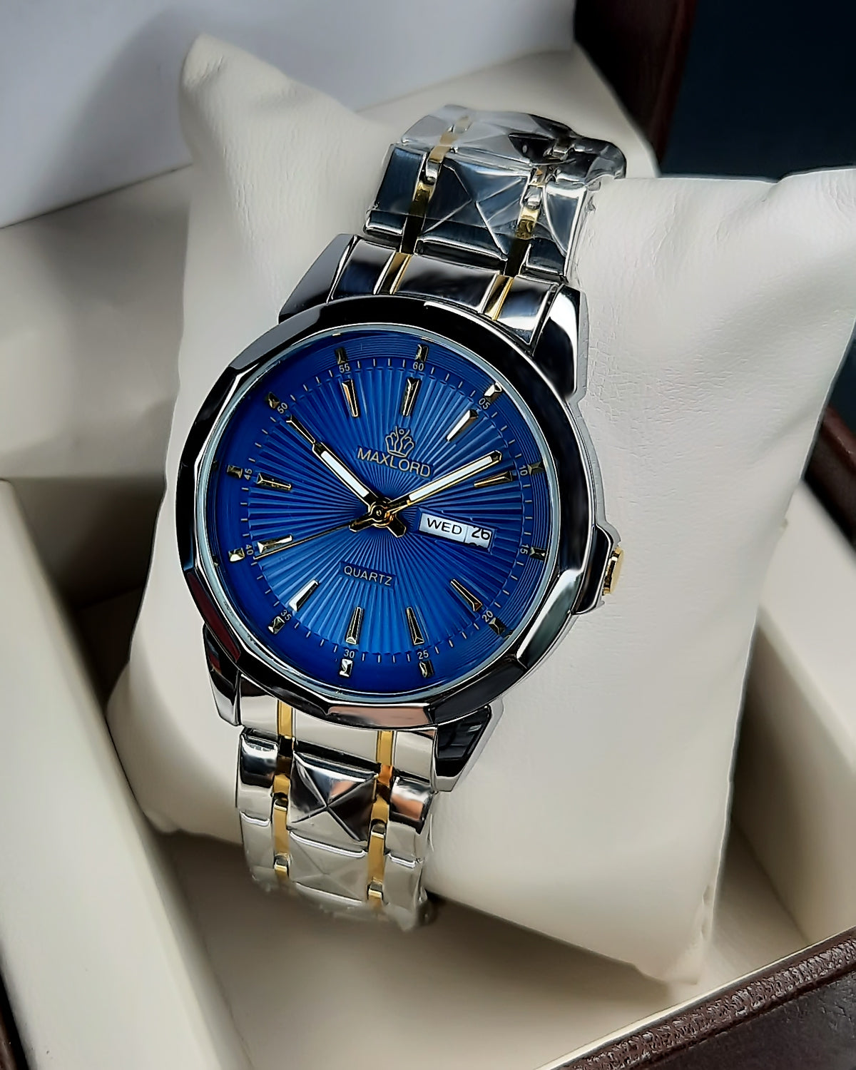 ⌚ স্টাইল 🛡️ কোয়ালিটি ✅ Waterproof & গ্যারান্টি ১ টাকা অগ্রিম নয় | ফ্রি ডেলিভারি + 3ml পারফিউম ফ্রি!